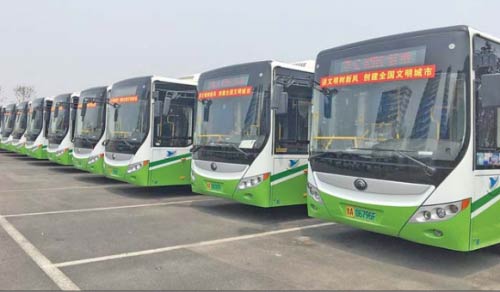 23辆新能源公交车整装待发