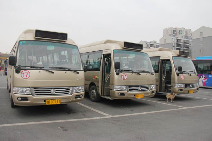 孝感公交使用金旅超级D8运营公交线路