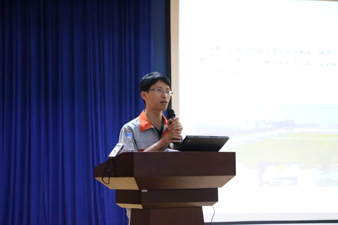 李笃生部长对中通客车发展情况进行了全面介绍
