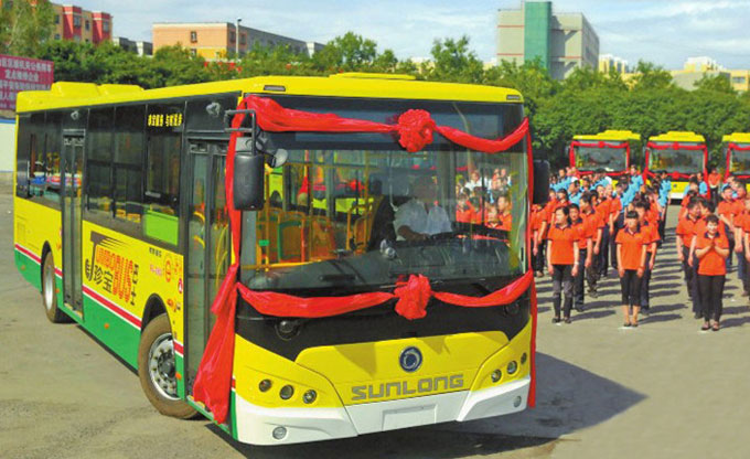 乌鲁木齐申龙公交车图片
