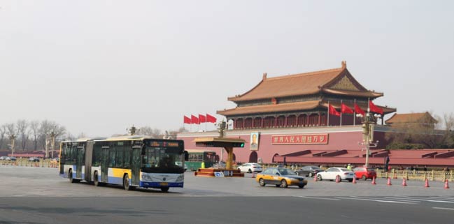 福田欧辉城市客车为北京市民提供绿色出行服务