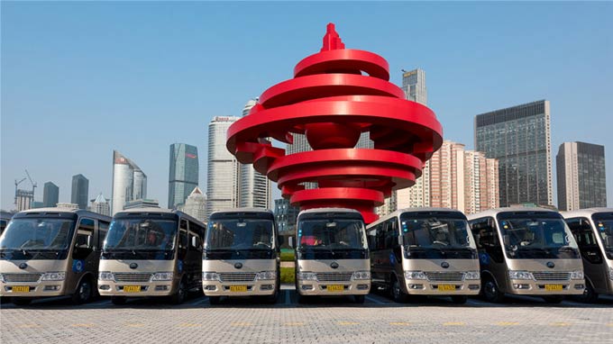 百辆宇通T7当选上合会议用车
