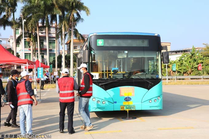 駕駛技巧等項目,通過出車前例行檢查,s彎路正進倒出,定點停車,限寬門